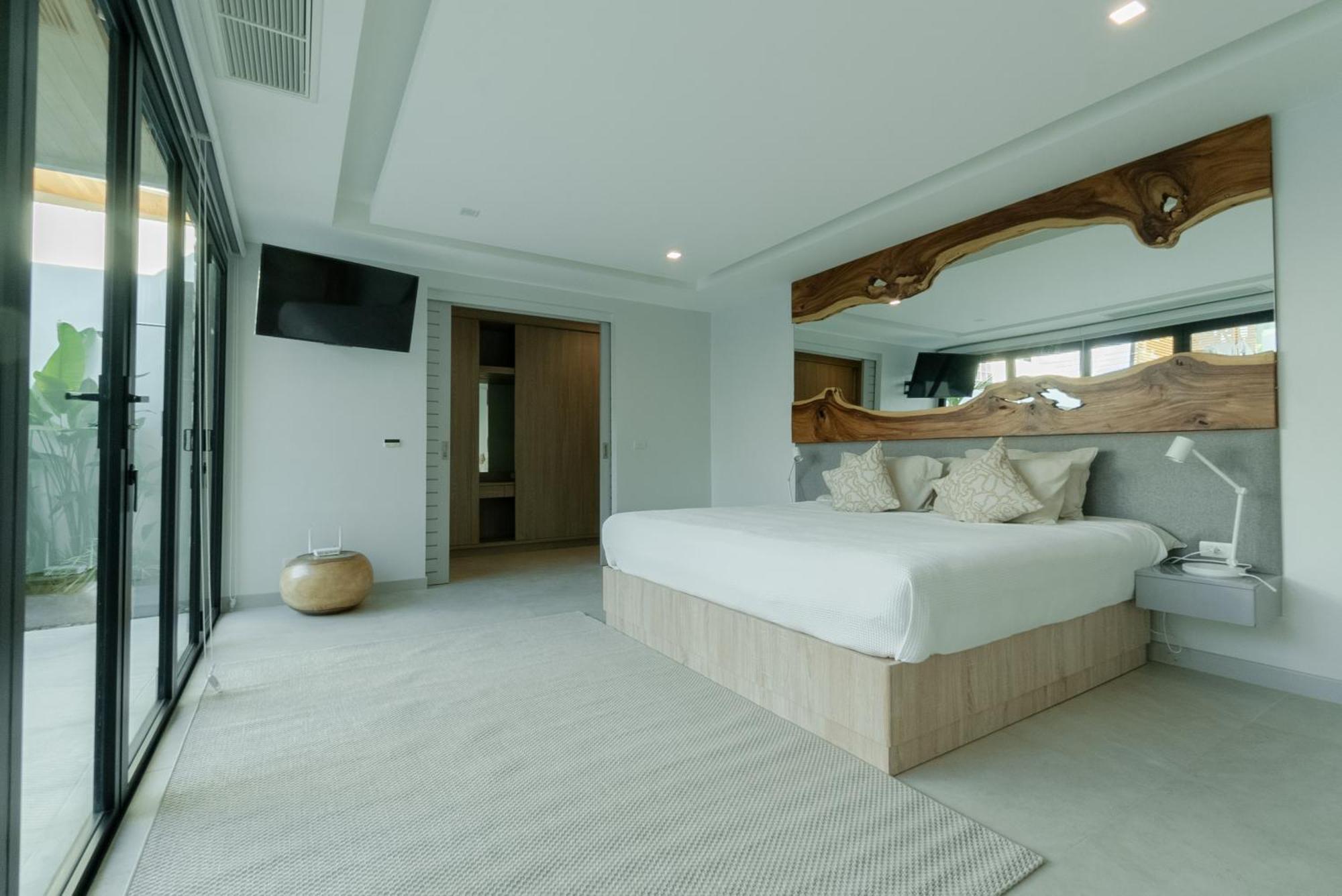 Fully Renovated Pool 4br Bangtao And Layan In Cheong Thalea, Villa