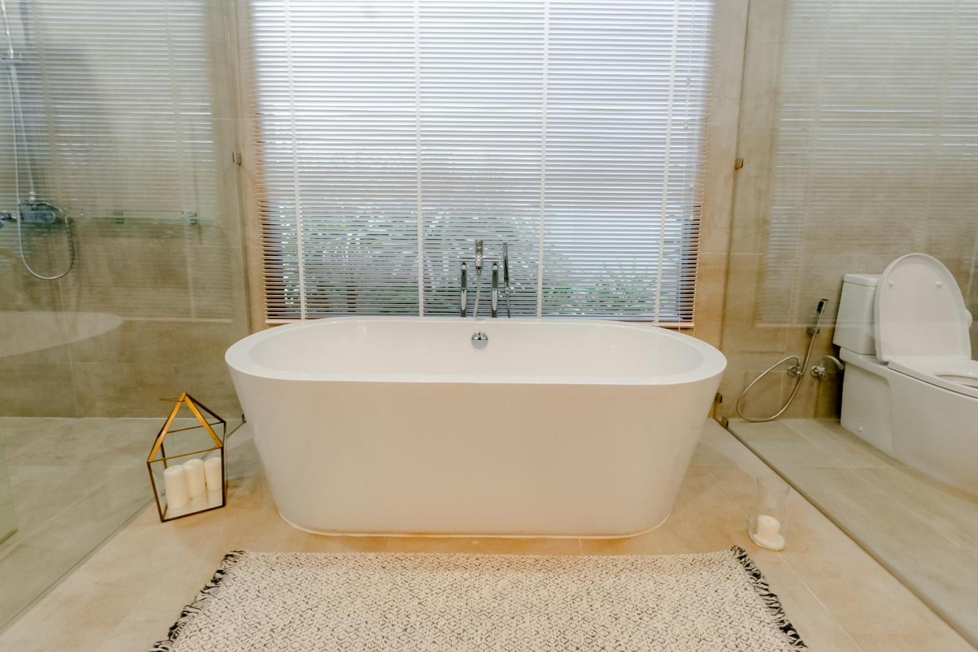 Fully Renovated Pool 4br Bangtao And Layan In Cheong Thalea, Villa *