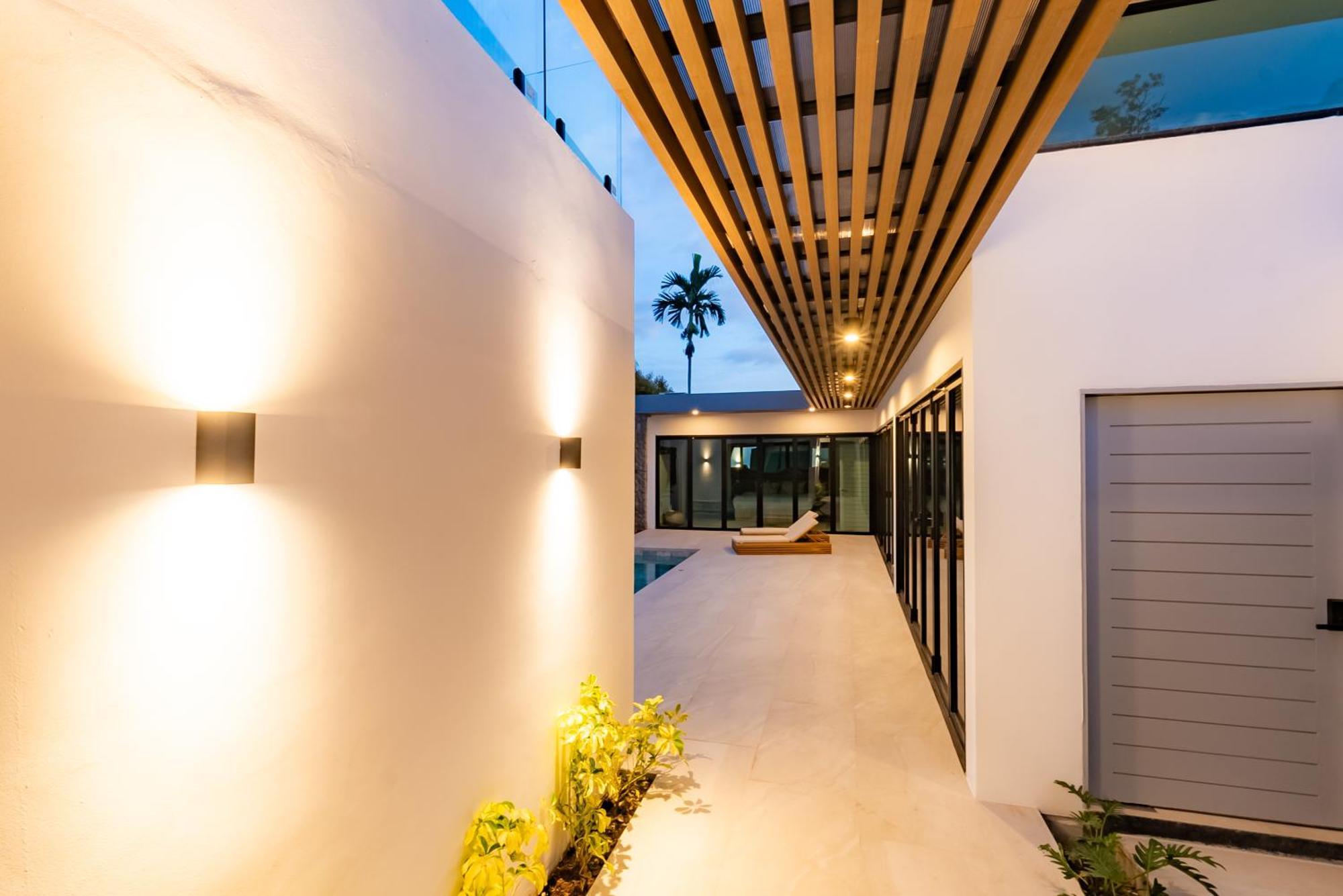 Villa Fully Renovated Pool 4br Bangtao And Layan In Cheong Thalea,